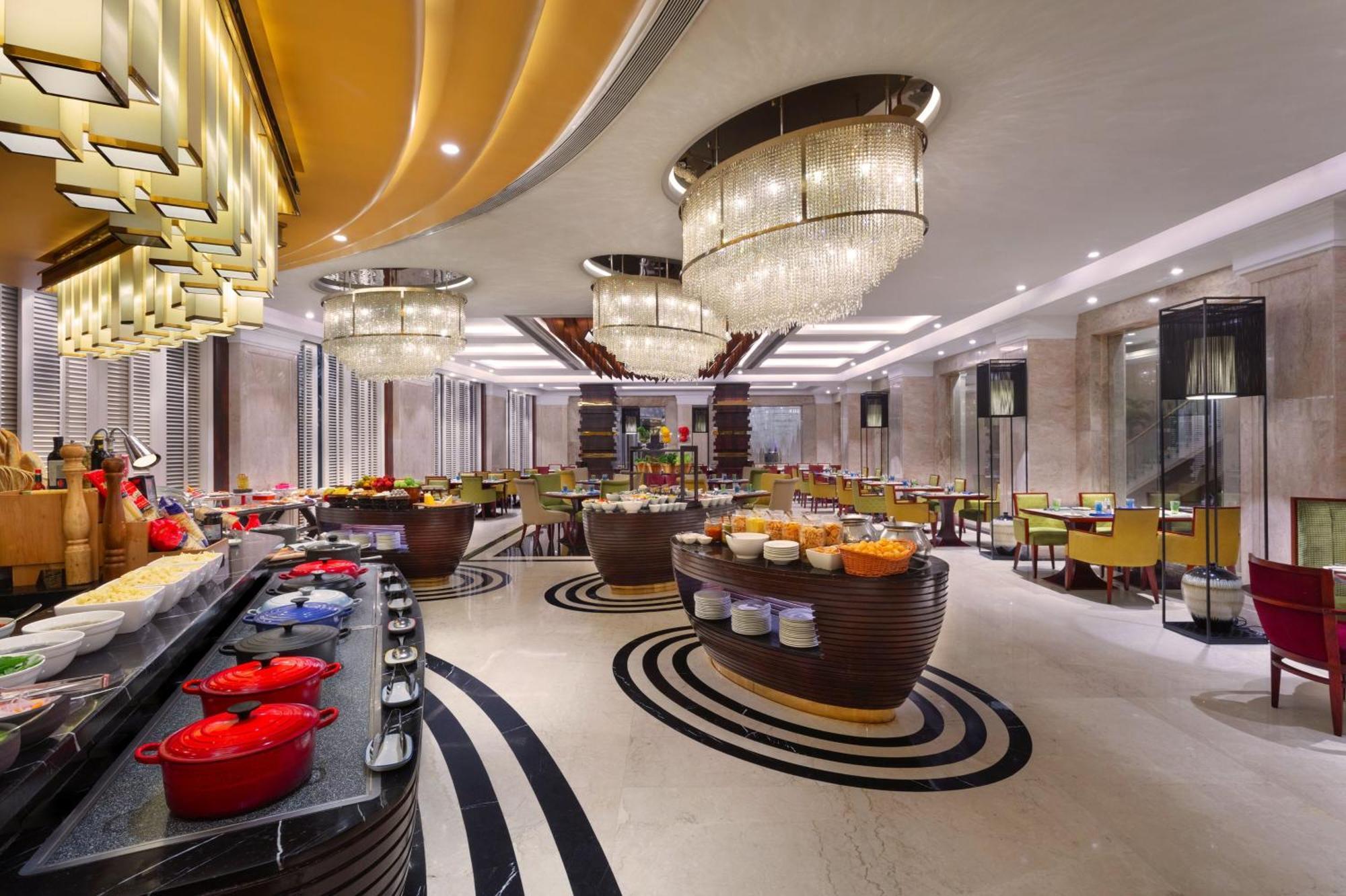 Sheraton Grand Pune Bund Garden Hotel Kültér fotó
