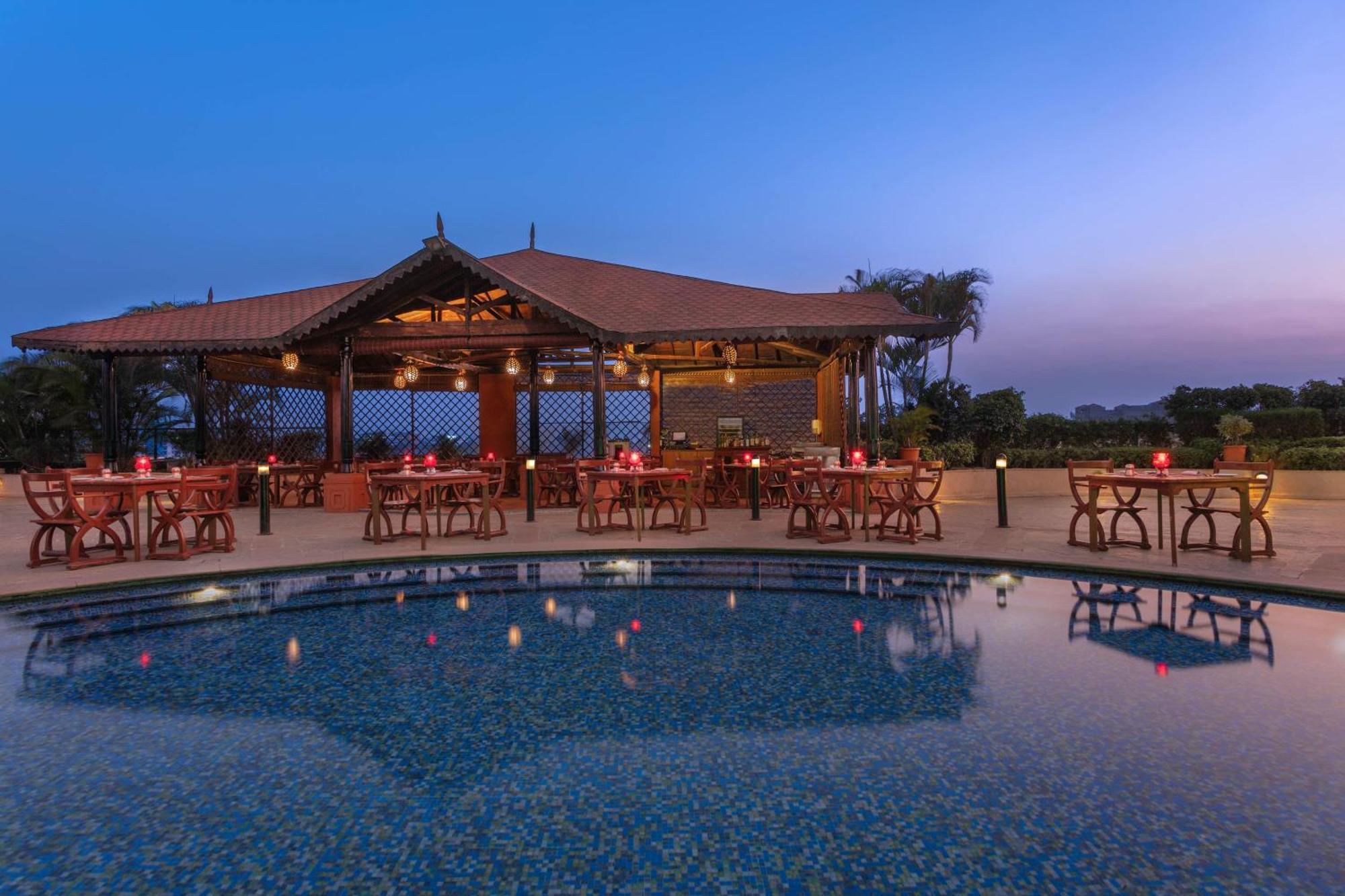 Sheraton Grand Pune Bund Garden Hotel Kültér fotó