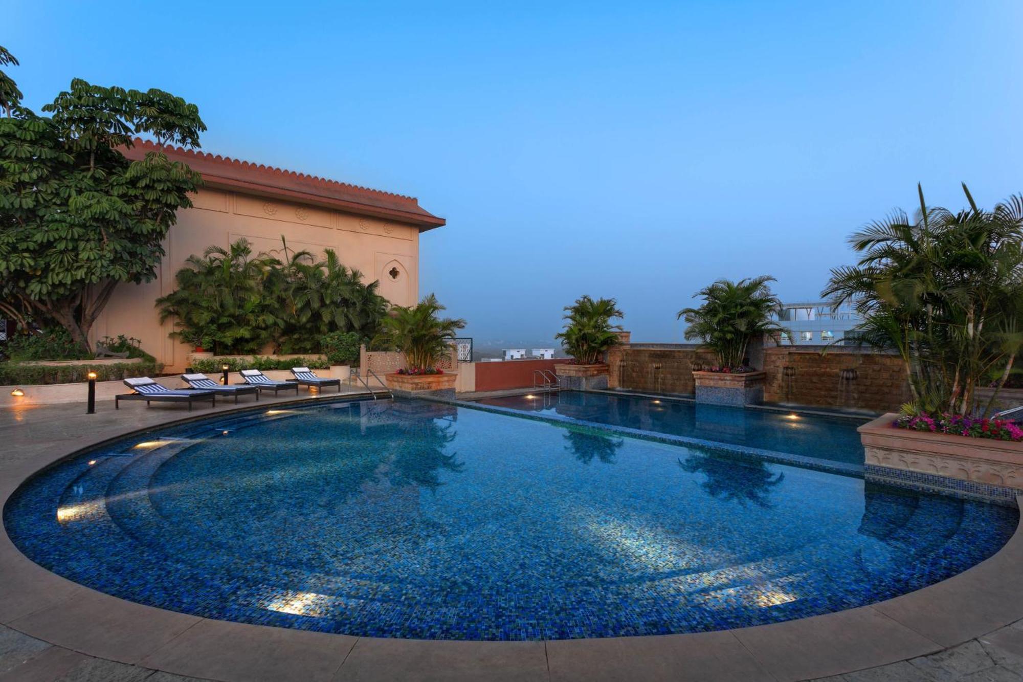 Sheraton Grand Pune Bund Garden Hotel Kültér fotó