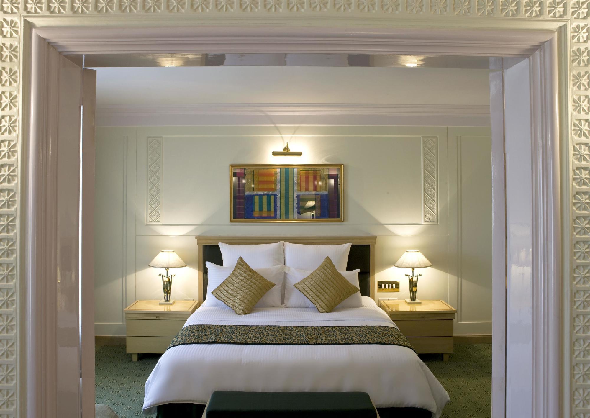 Sheraton Grand Pune Bund Garden Hotel Kültér fotó
