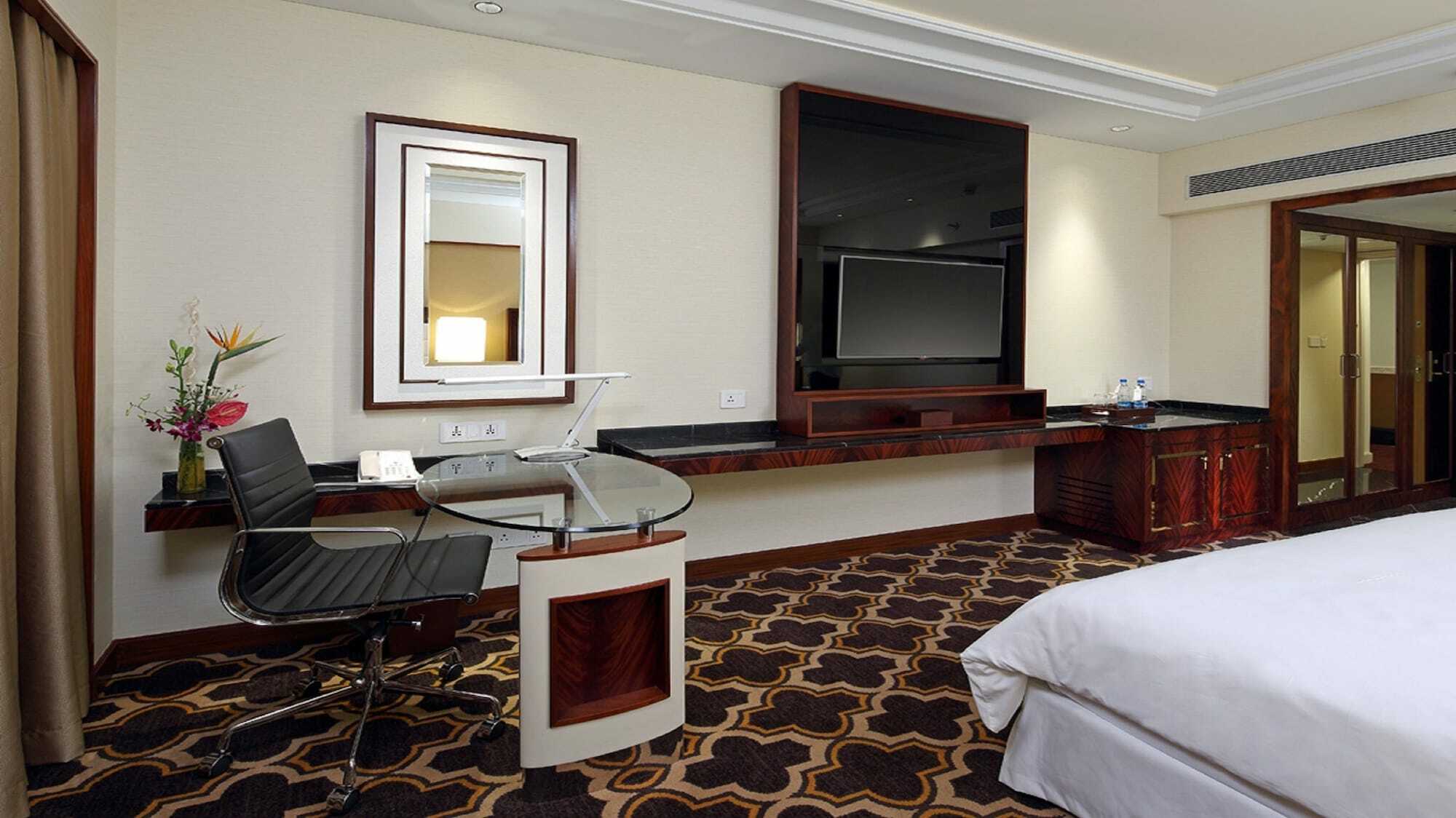 Sheraton Grand Pune Bund Garden Hotel Kültér fotó
